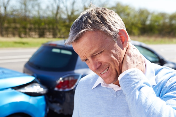 indianapolis-car-accident-injury-lawyer-man-with-whiplash